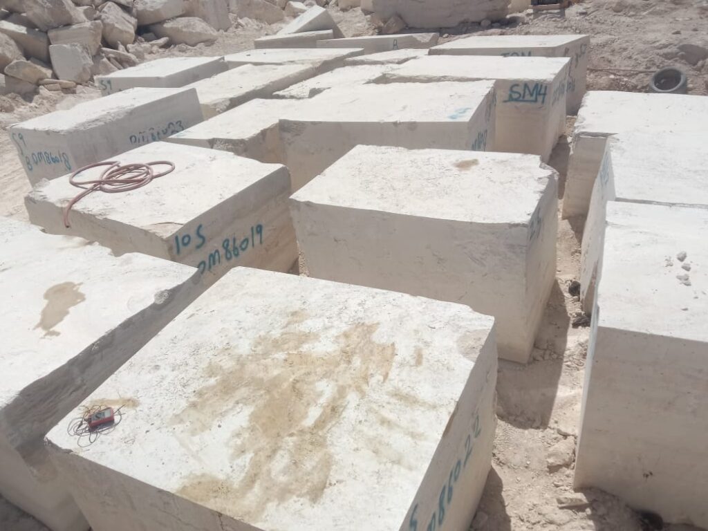 b598020b a4e1 4086 aa0a 9f182f249b42